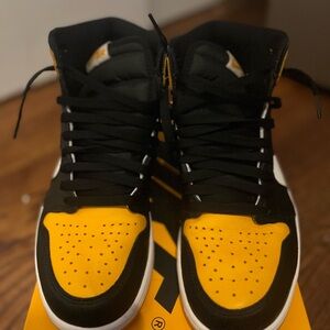 Air Jordan 1 taxi